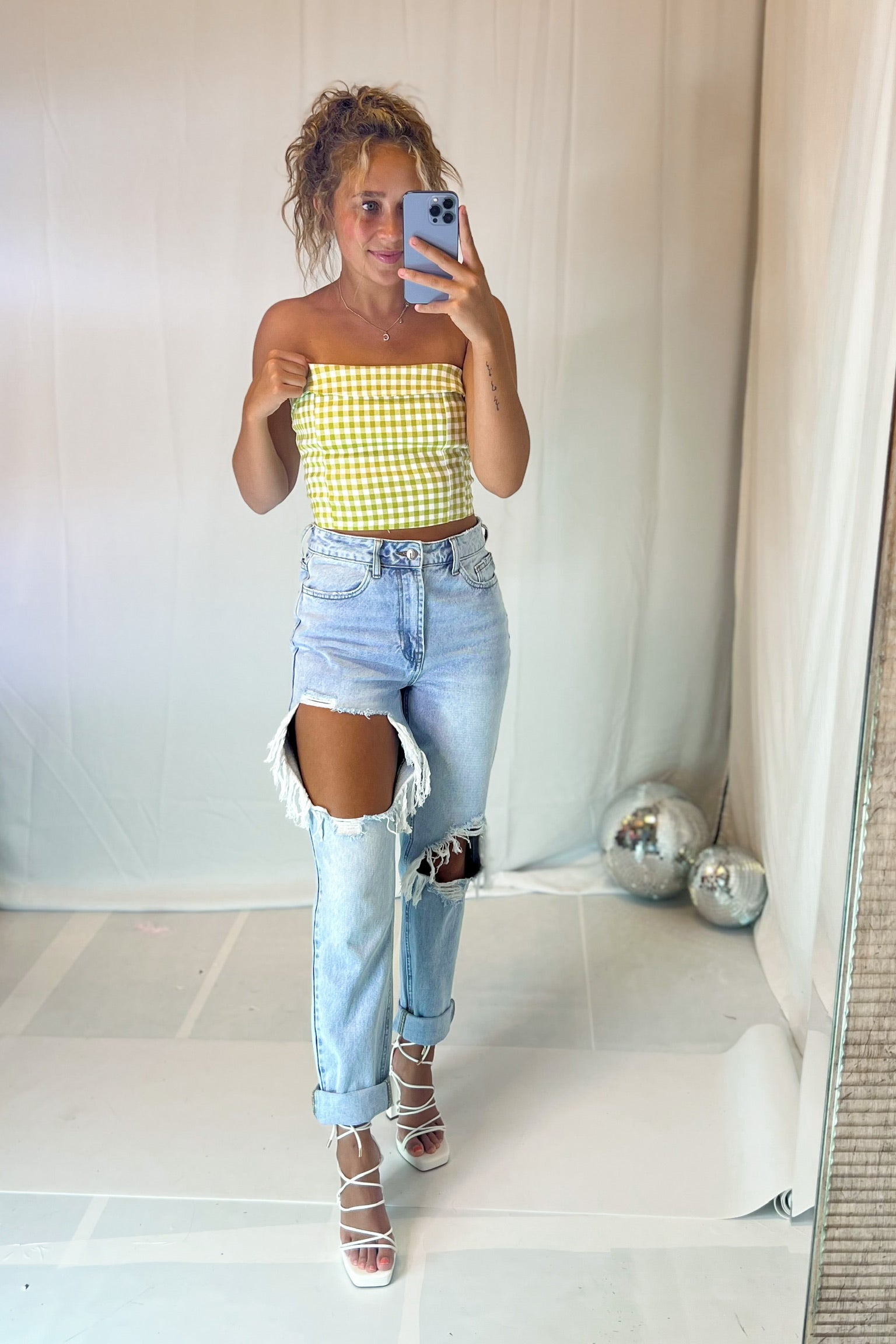 Cute Crop Top Outfits Ripped Jeans