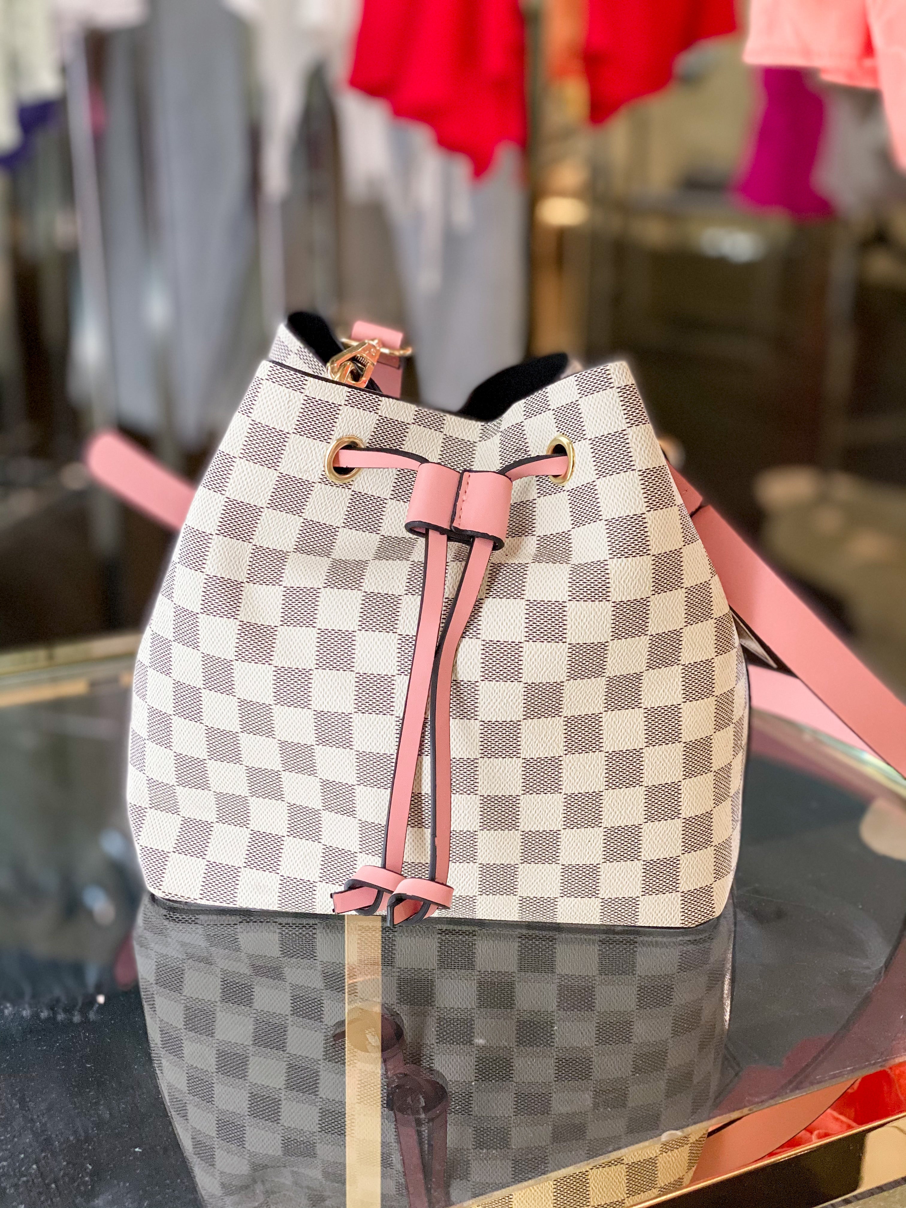 Checkered popular bucket bag